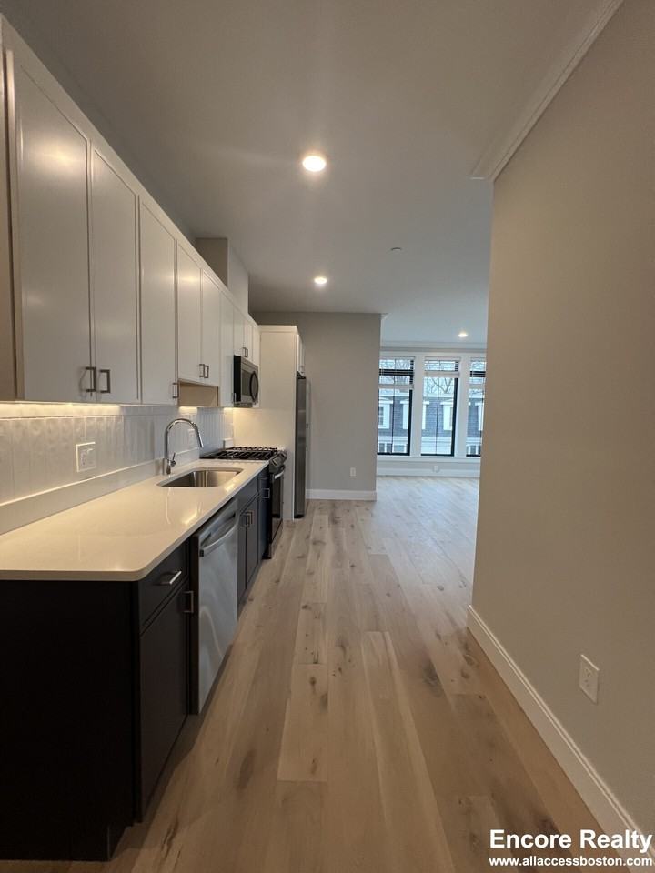 157 Everett Street #308 - Photo 4 of 35