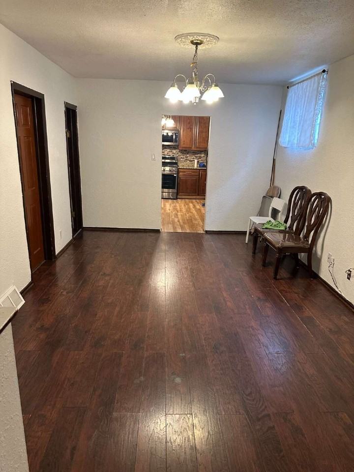 2934 Glenarm Pl - Photo 3 of 15