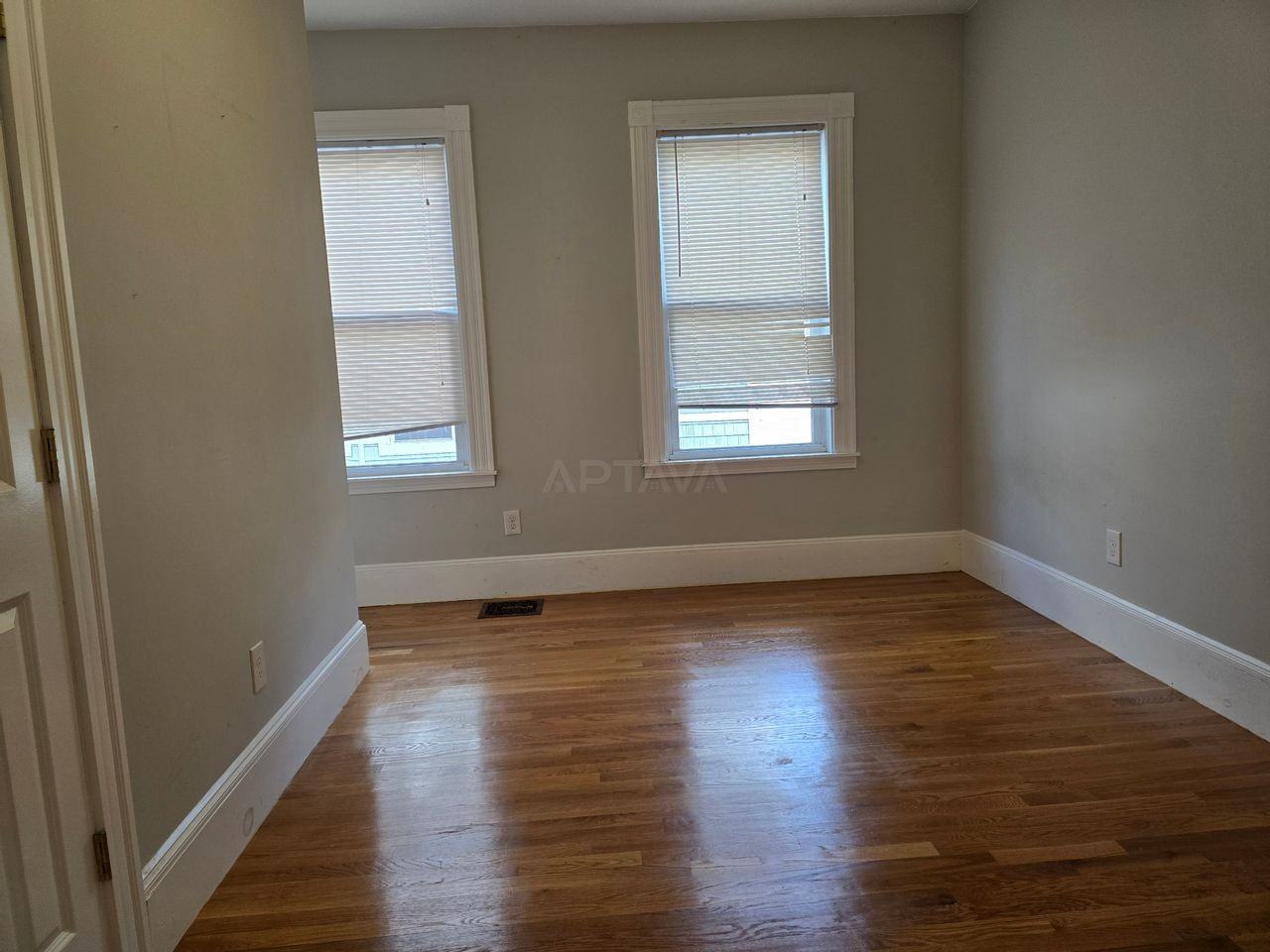 16 Kenwood St #1 - Photo 4 of 10