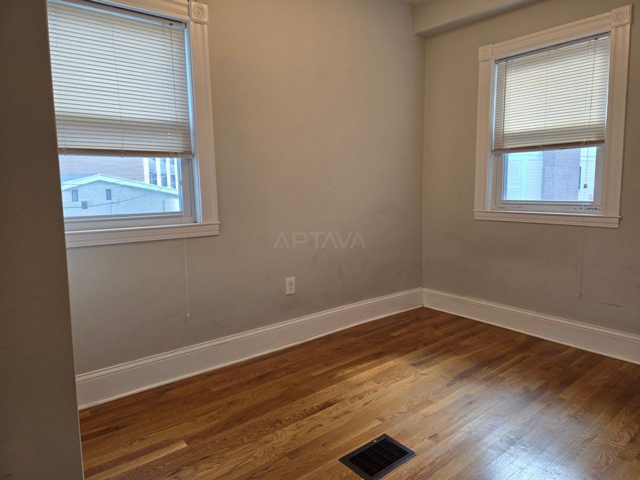 16 Kenwood St #1 - Photo 5 of 10