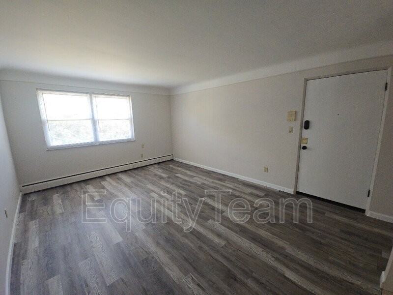 4505 Forest Trl #4 - Photo 3 of 11