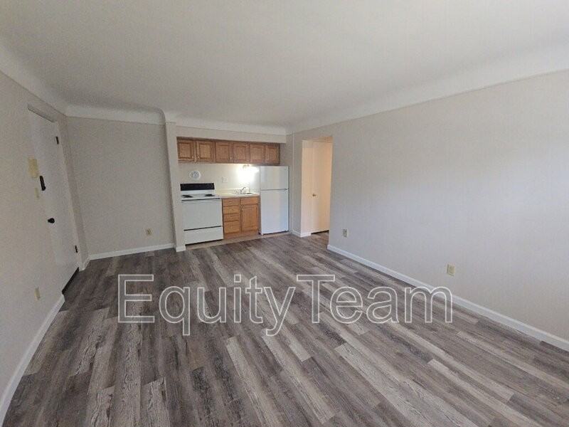 4505 Forest Trl #4 - Photo 4 of 11