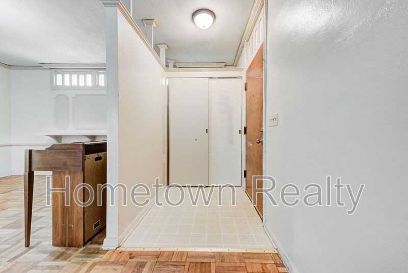 2004 Nw 28th St - Photo 4 of 31