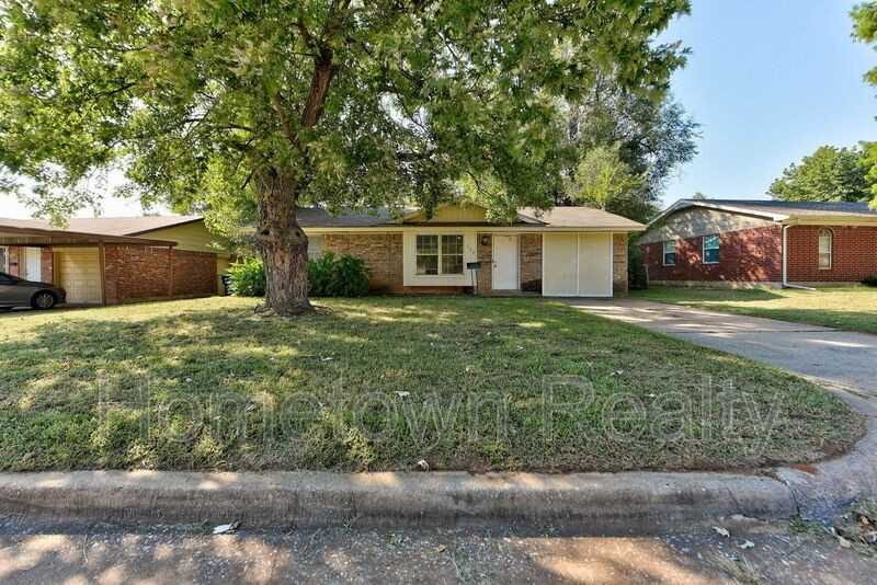 208 W Shadywood Dr - Photo 2 of 29