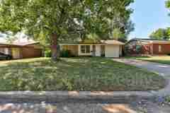 208 W Shadywood Dr - Photo 1 of 1