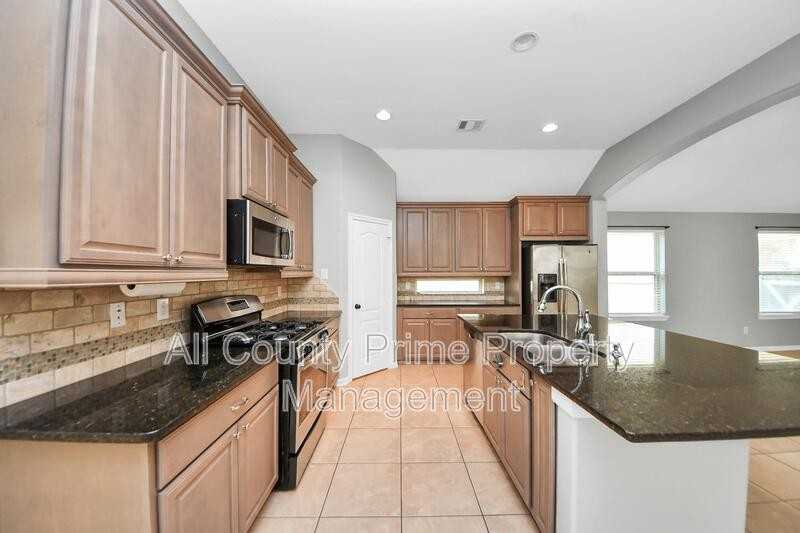 2402 Village Lakes Dr - Photo 6 of 30