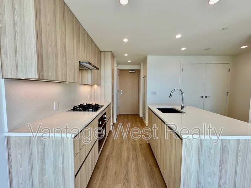 1806 Water St - Photo 4 of 28