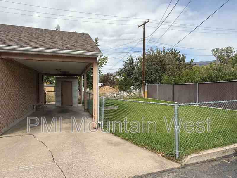142 Nw #142 - Photo 4 of 37