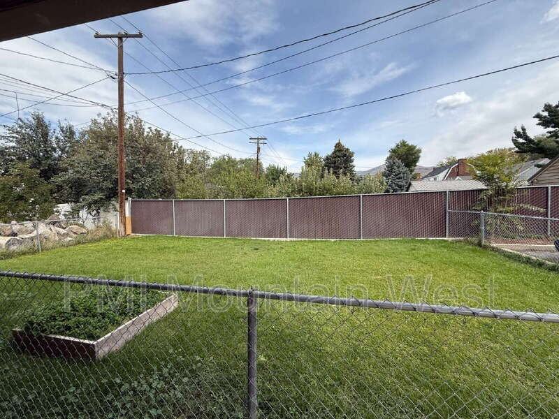 142 Nw #142 - Photo 5 of 37