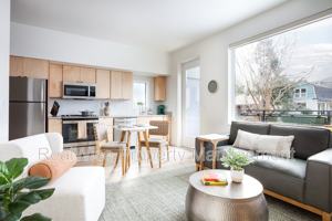 featured image of 174 Garfield St #101