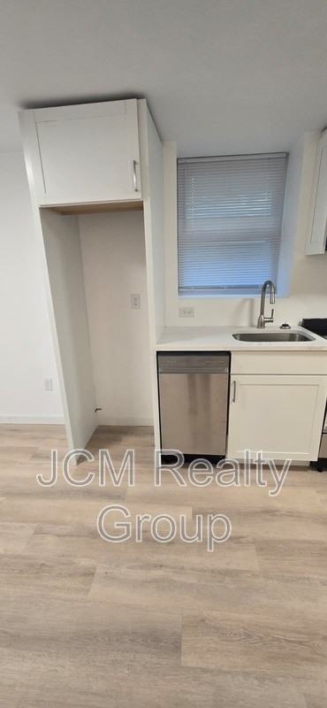 5 Bellingham Ave #1-1stFL - Photo 3 of 13