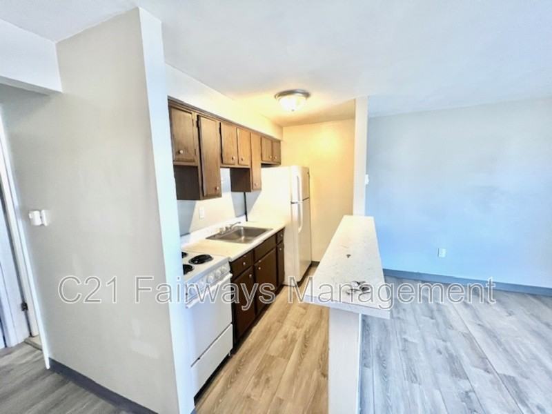 618 Union St - Photo 3 of 13