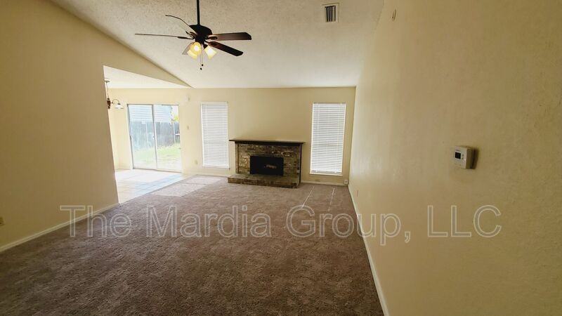 101 Brockway Dr - Photo 6 of 16