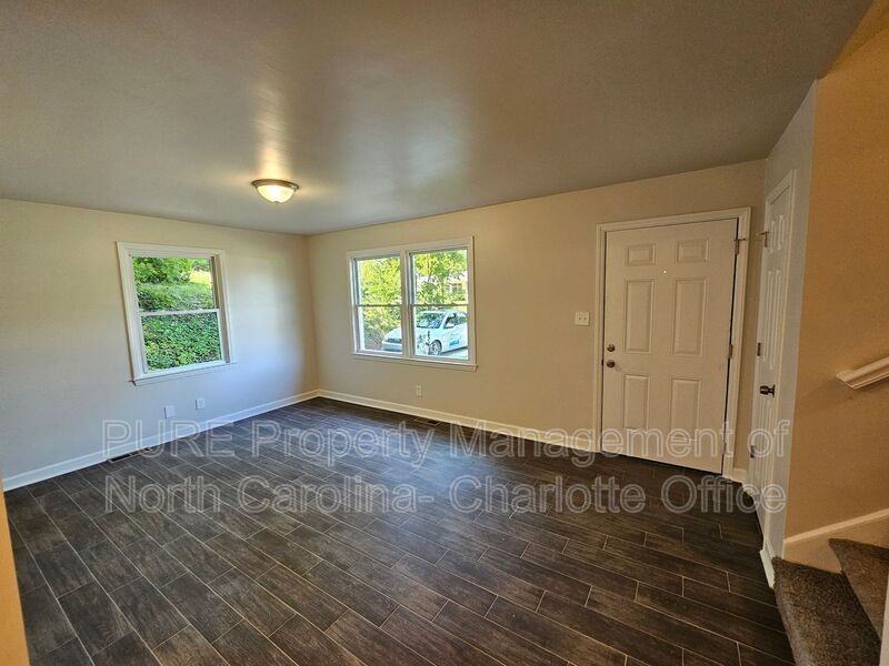 3121 Revolution Park Dr - Photo 2 of 32