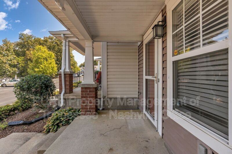 656 Flintlock Court - Photo 4 of 33