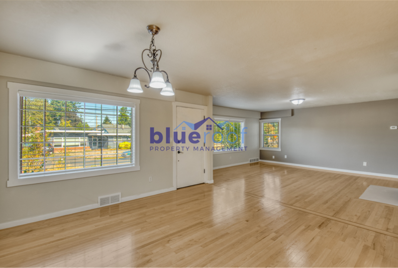 10626 Ne Knott St - Photo 3 of 22