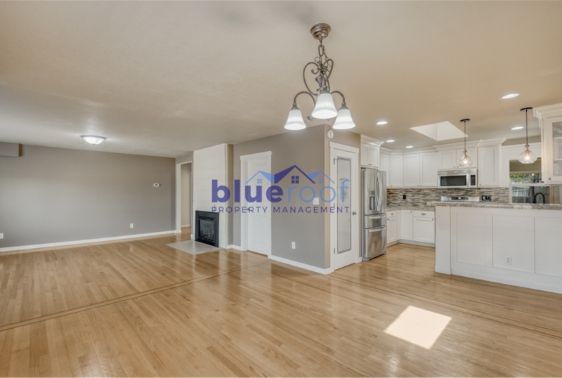 10626 Ne Knott St - Photo 5 of 22