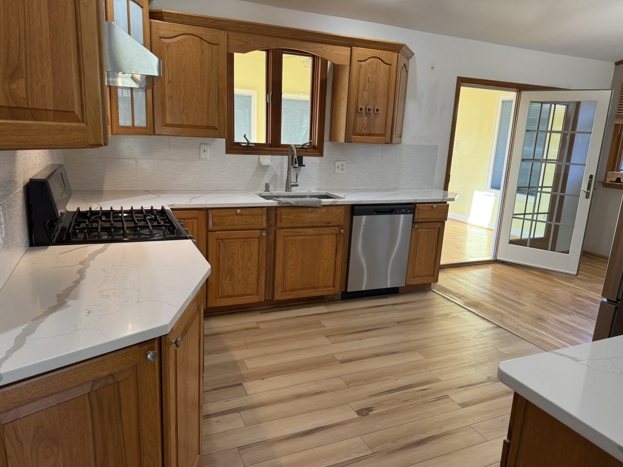 1510 Tieman Drive - Photo 5 of 26