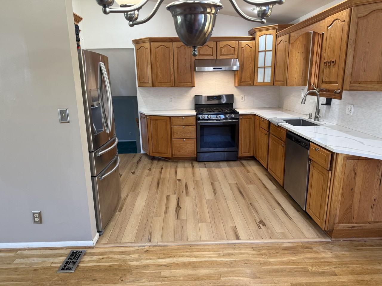 1510 Tieman Drive - Photo 6 of 26