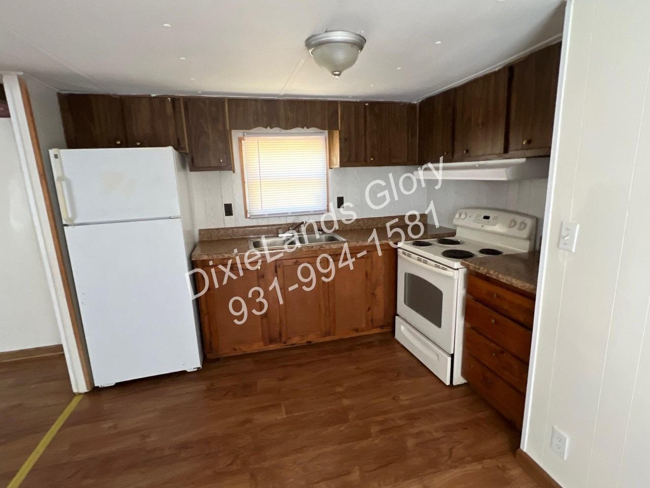 208 Pine St - Photo 2 of 14