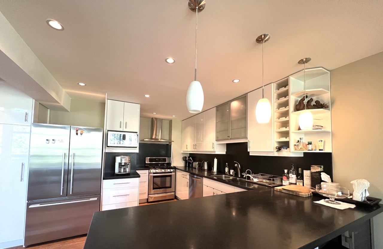 4150 Tantalus Dr - Photo 3 of 15