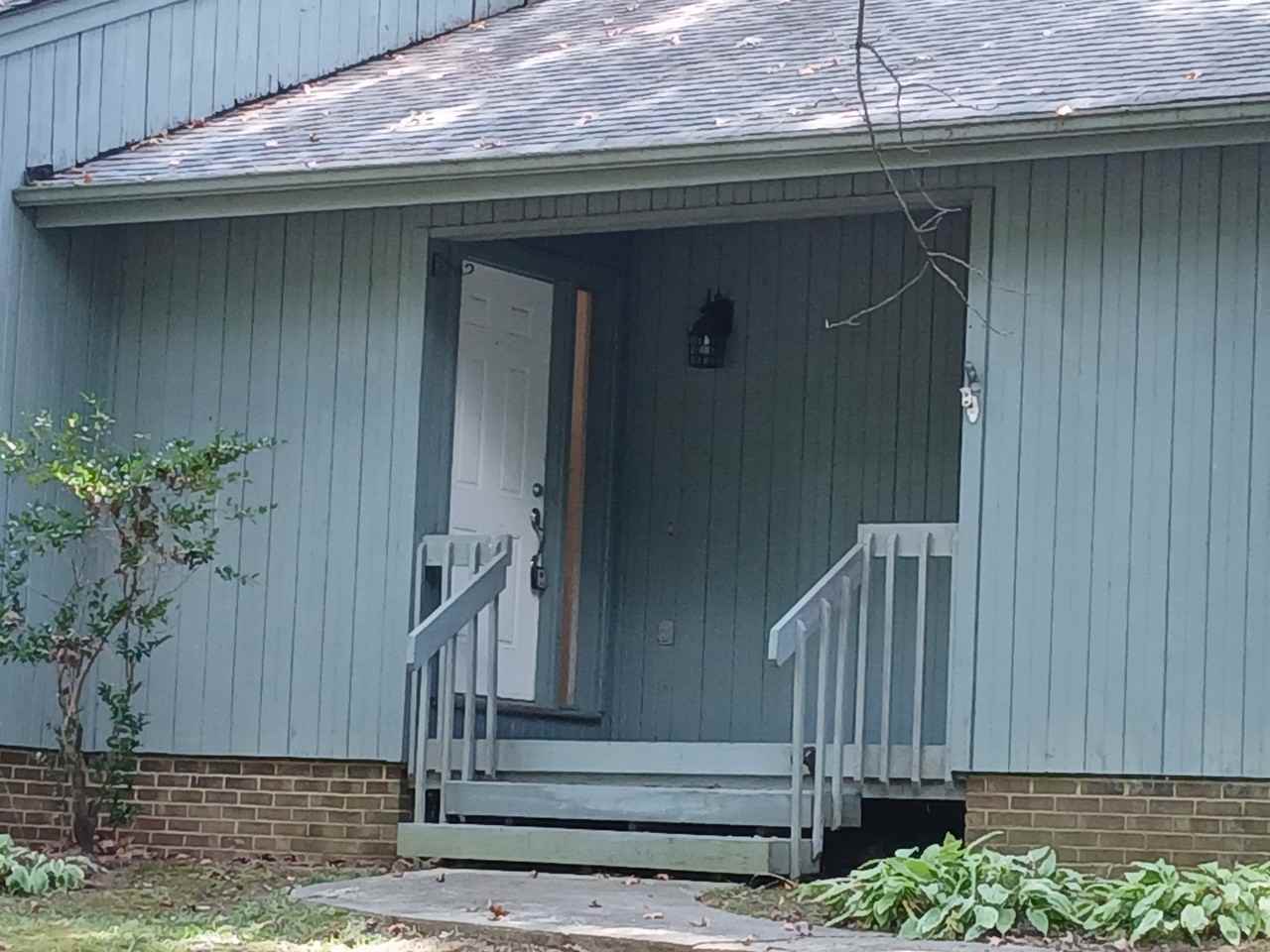 1223 Kilmory Dr - Photo 3 of 38