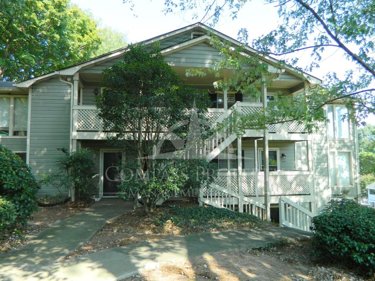 1106 Natchez Trce - Photo 3 of 26