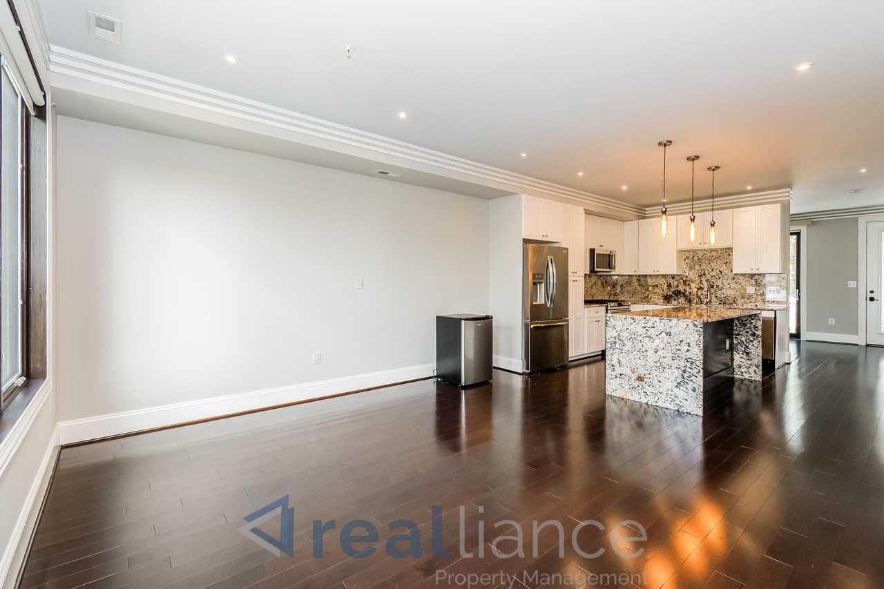 4527 Georgia Ave Nw #2 - Photo 3 of 14