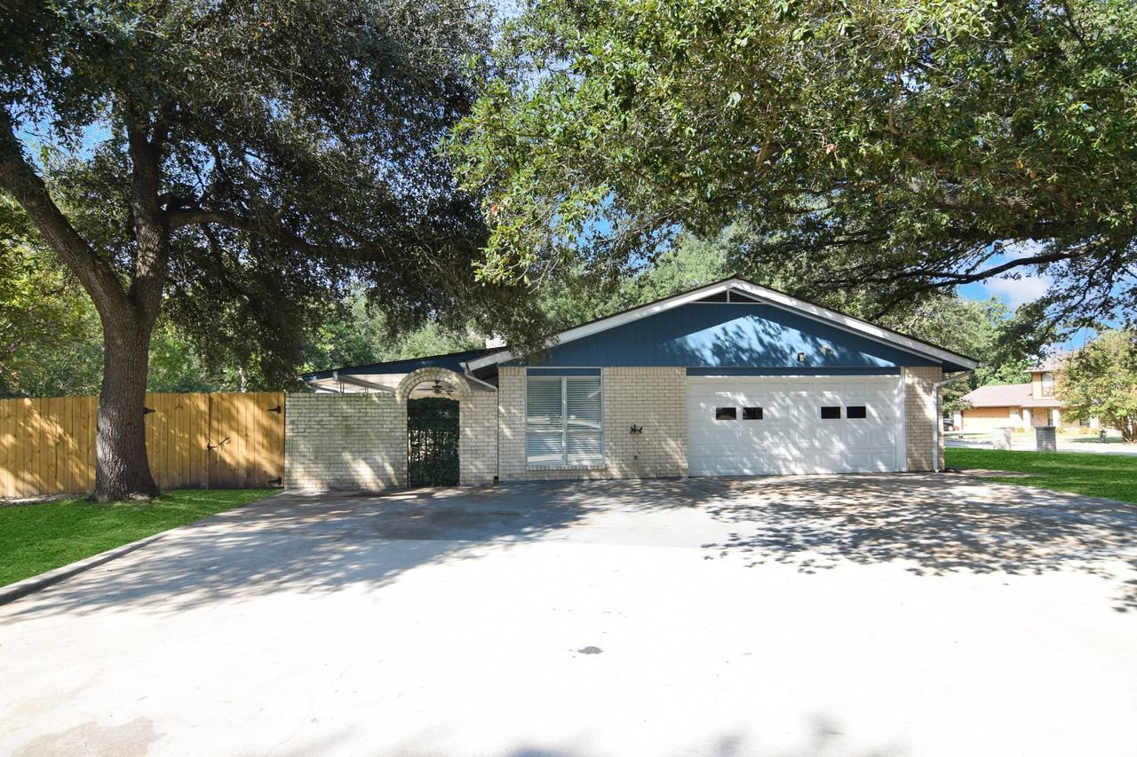 4101 Antelope Trail - Photo 3 of 30