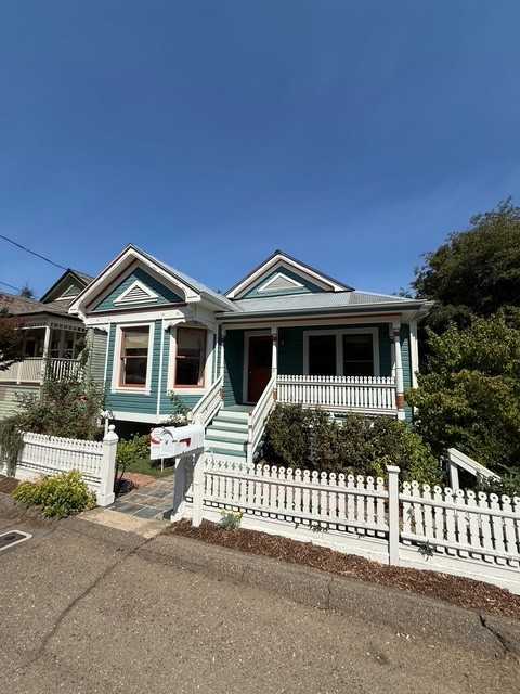 49 Badger St - Photo 2 of 35