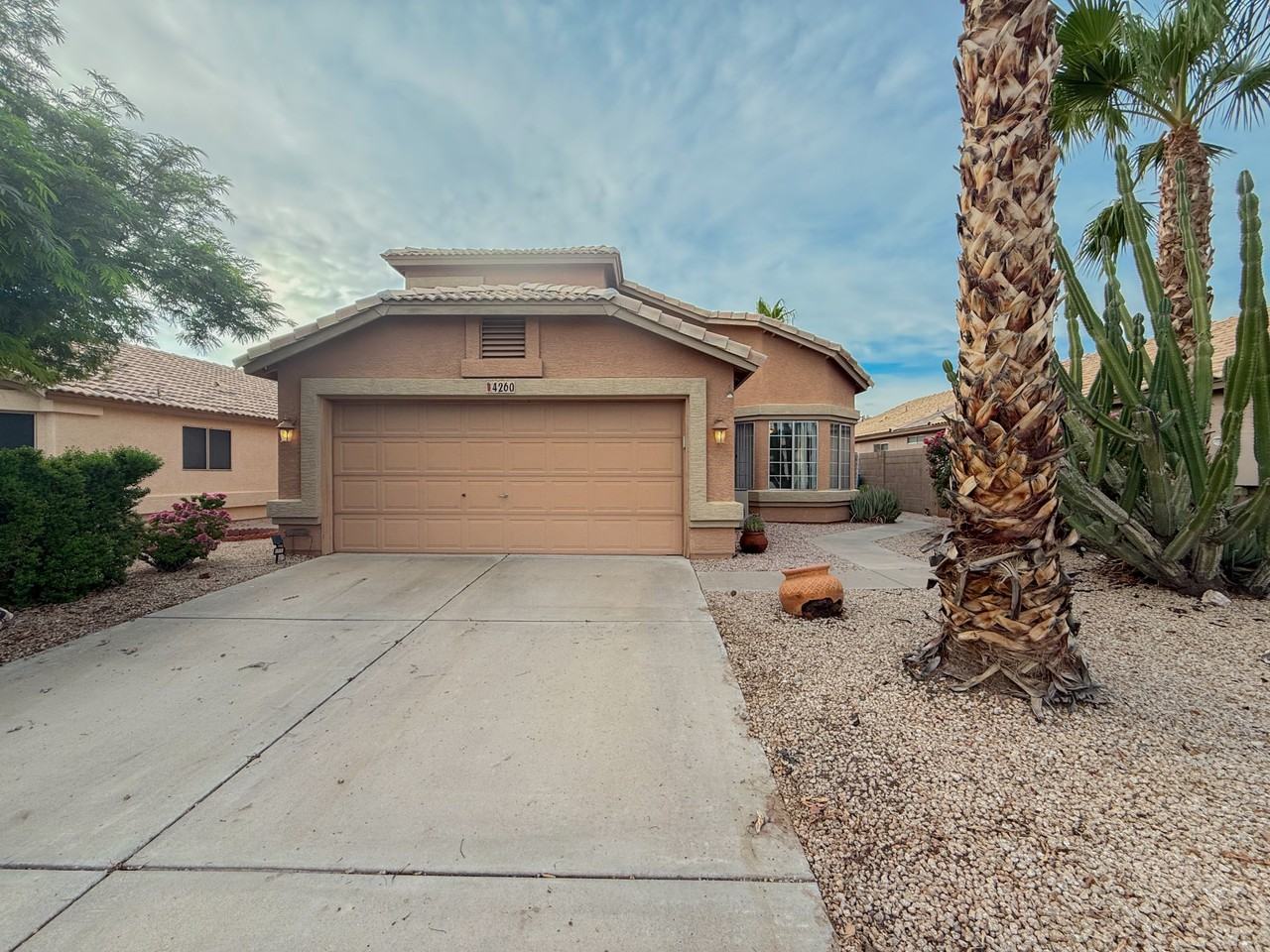 4260 E Morrow Dr - Photo 2 of 35