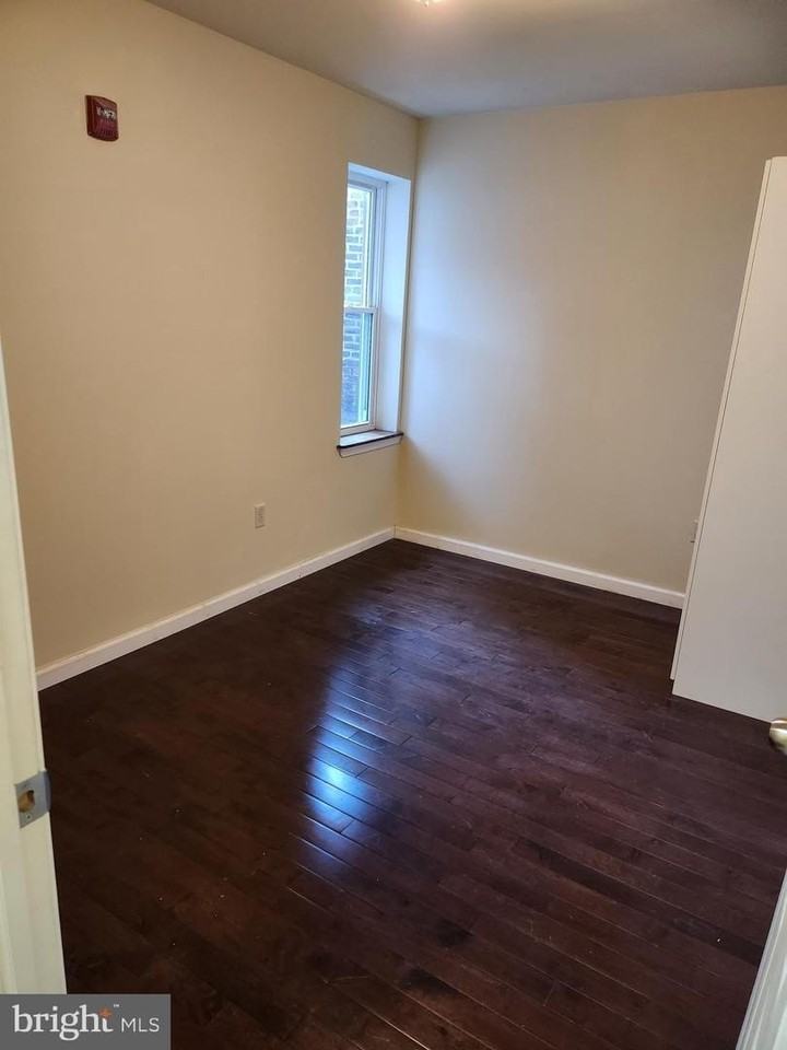 230 Arch Street - Photo 7 of 10