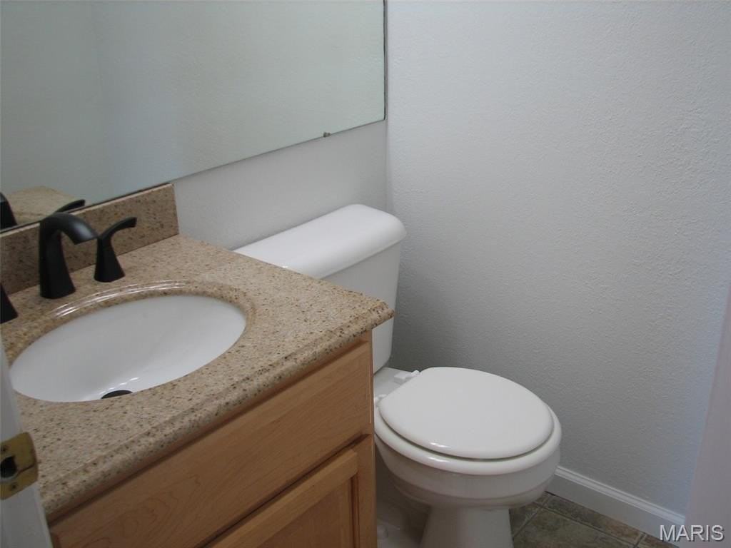 219 Charmers Court - Photo 5 of 15