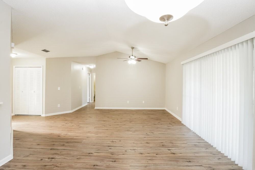 7027 Citrus Point Court - Photo 4 of 16