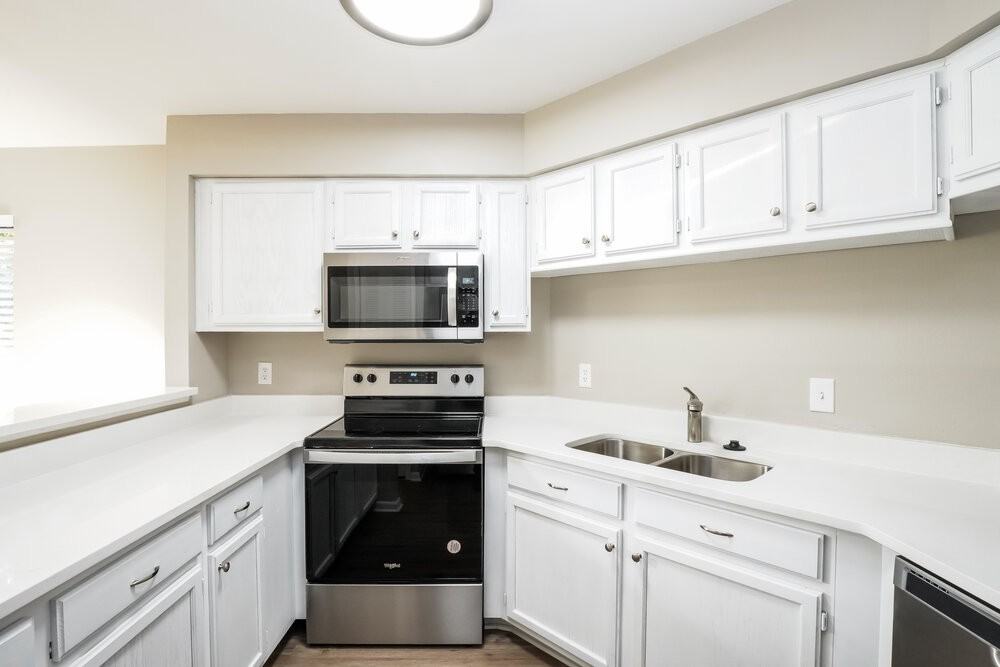 7027 Citrus Point Court - Photo 6 of 16