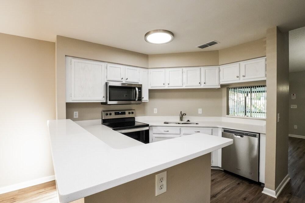 7027 Citrus Point Court - Photo 7 of 16