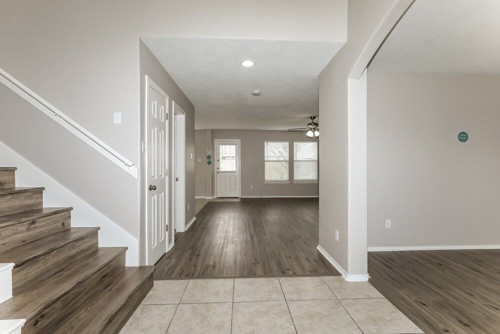 6363 Bright Falls Ln - Photo 4 of 17