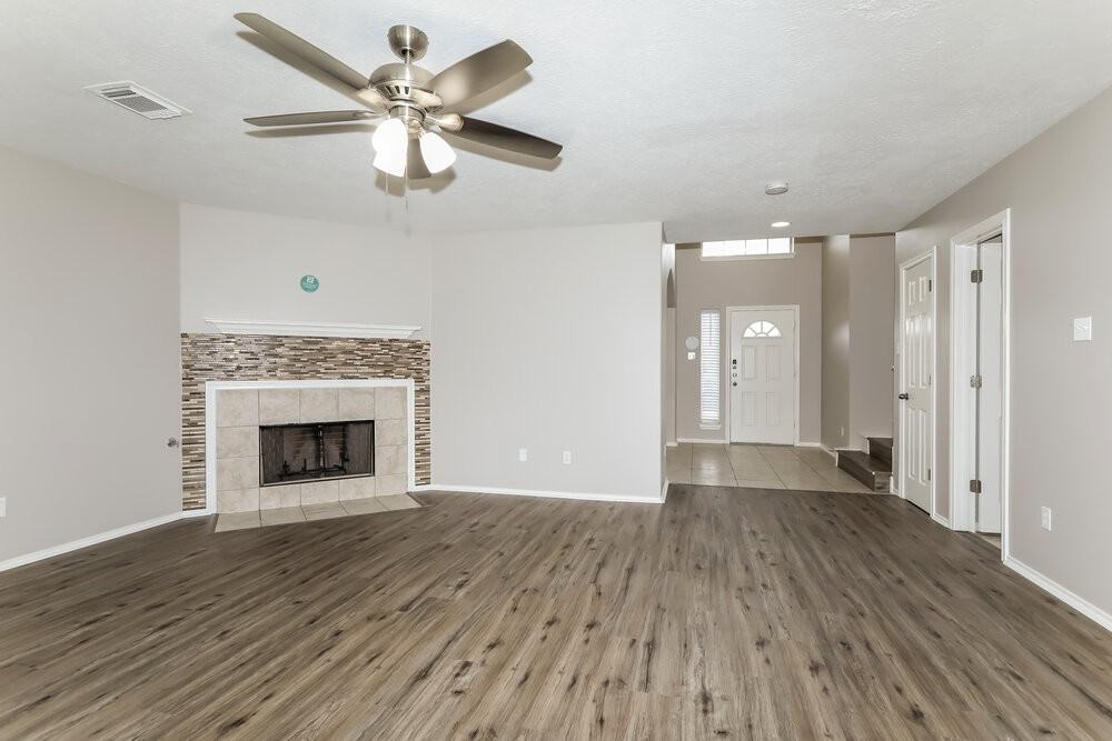 6363 Bright Falls Ln - Photo 6 of 17