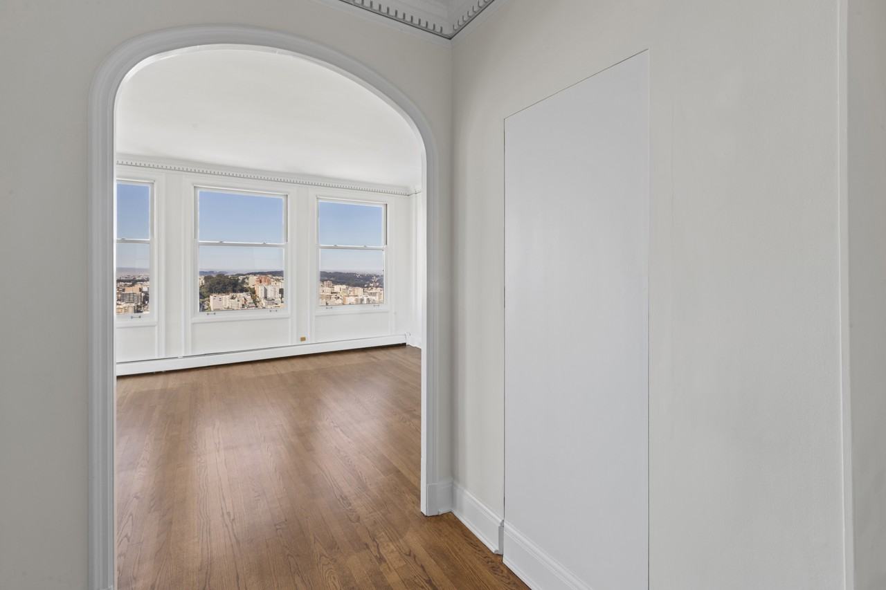 1250 Jones Street #1602 - Photo 3 of 45