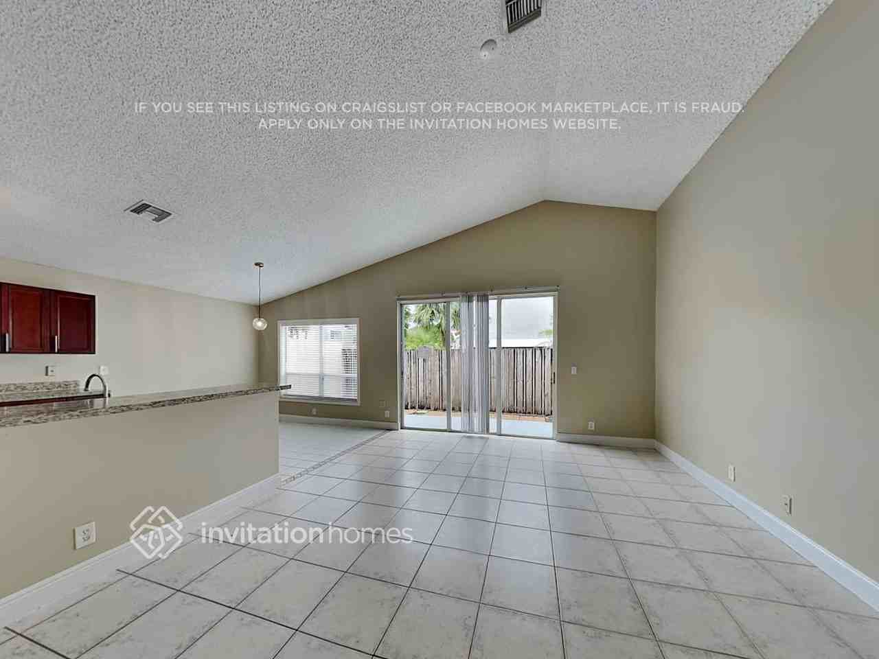 7735 Nw 63rd Way - Photo 5 of 20