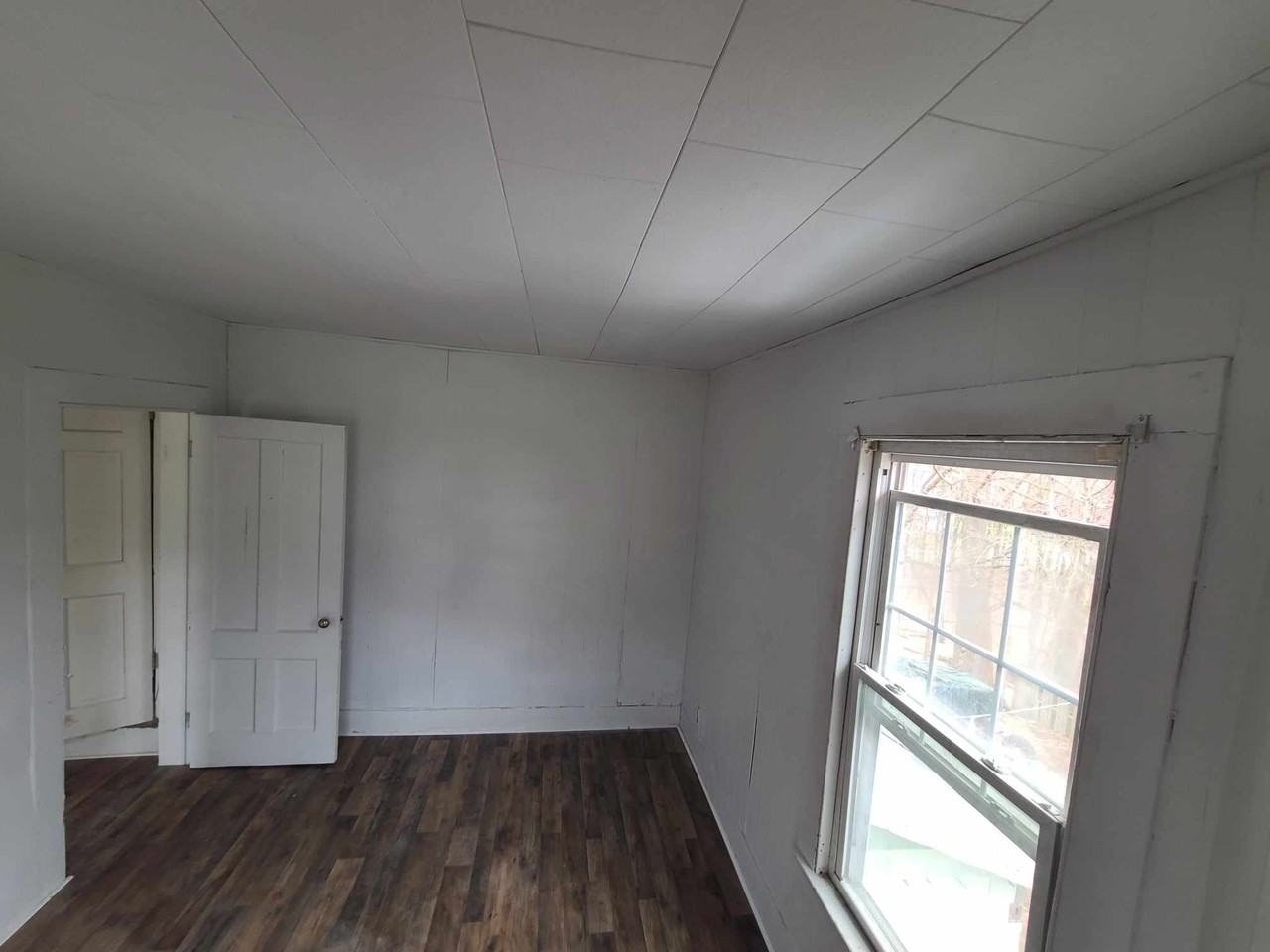 118 Kensington Avenue - Photo 3 of 17