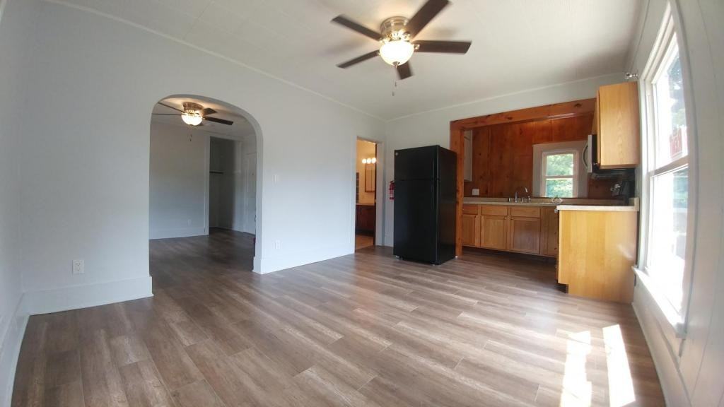 408 N Main St - Photo 2 of 10