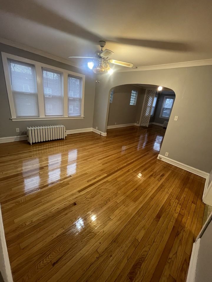 3619 North Lamon Avenue 1 - Photo 2 of 12