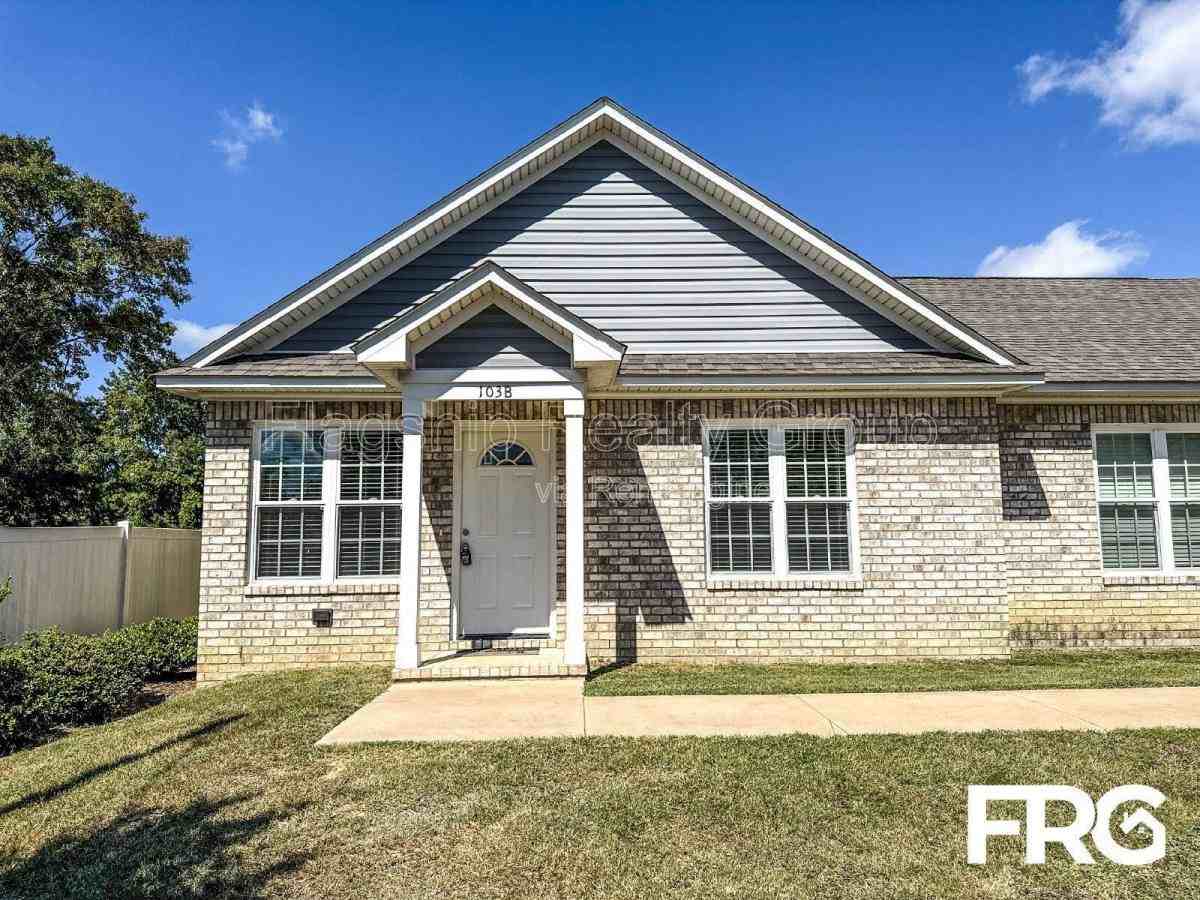 103 Glenwood Trl #B - Photo 3 of 10