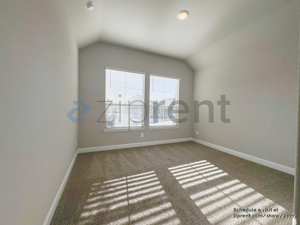 3108 Lionsgate Dr - Photo 5 of 20