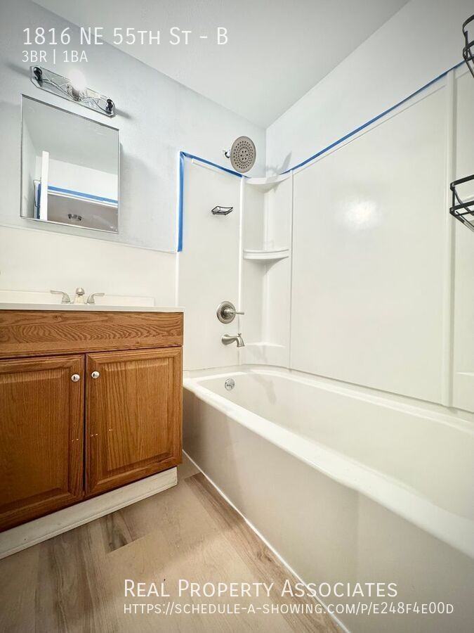 1816 Ne 55th St #B - Photo 7 of 22