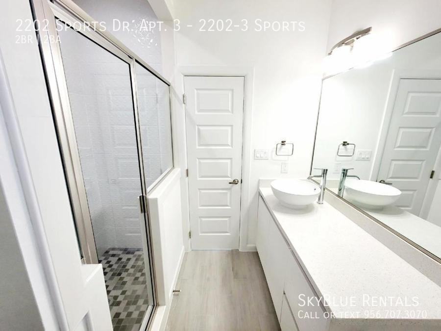 2202 S Sports Dr Apt 3 - Photo 7 of 9