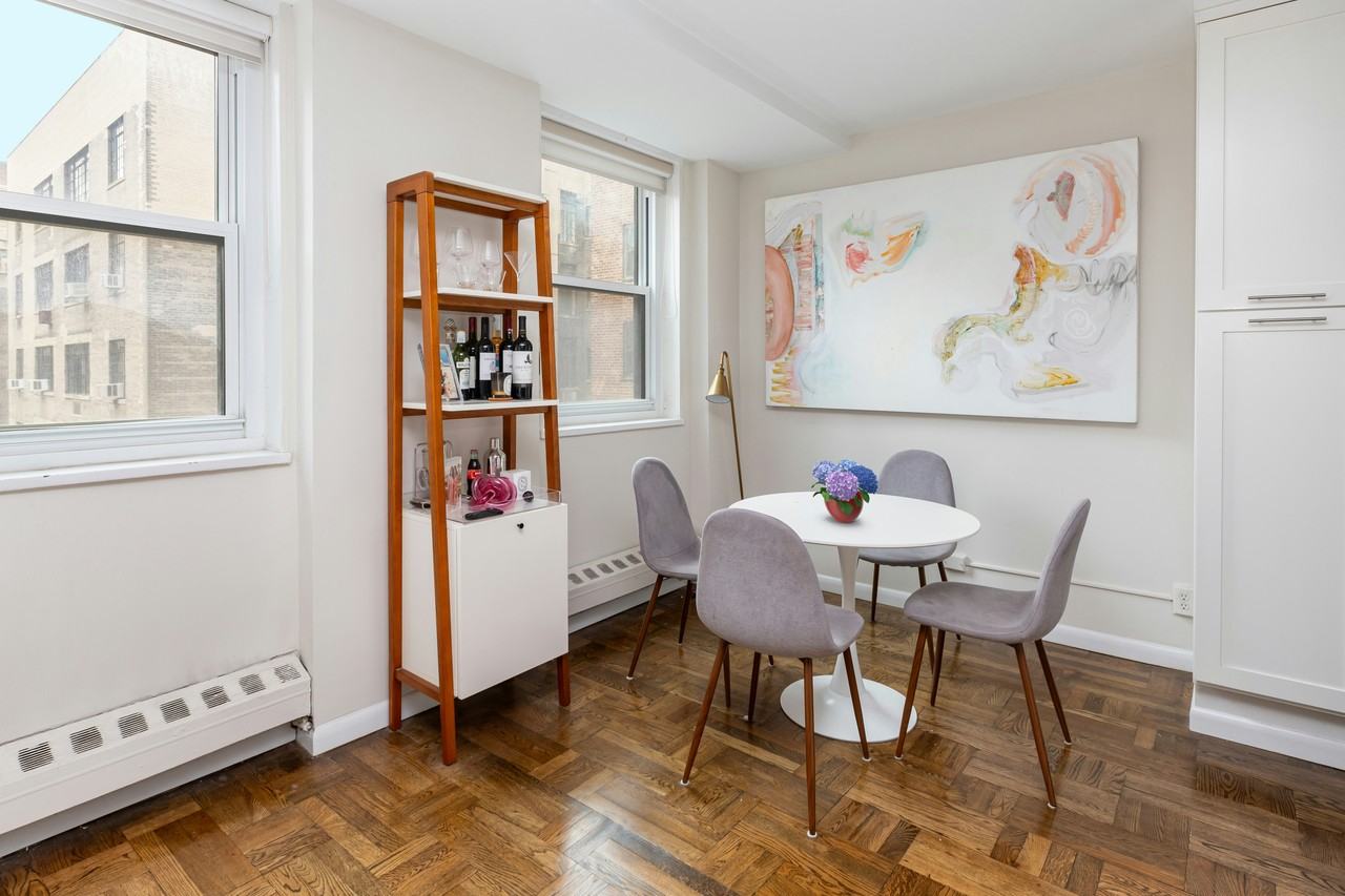 63 E 9th St #8B - Photo 4 of 7