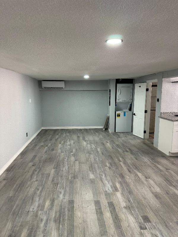 809 Newman St #1 - Photo 6 of 8