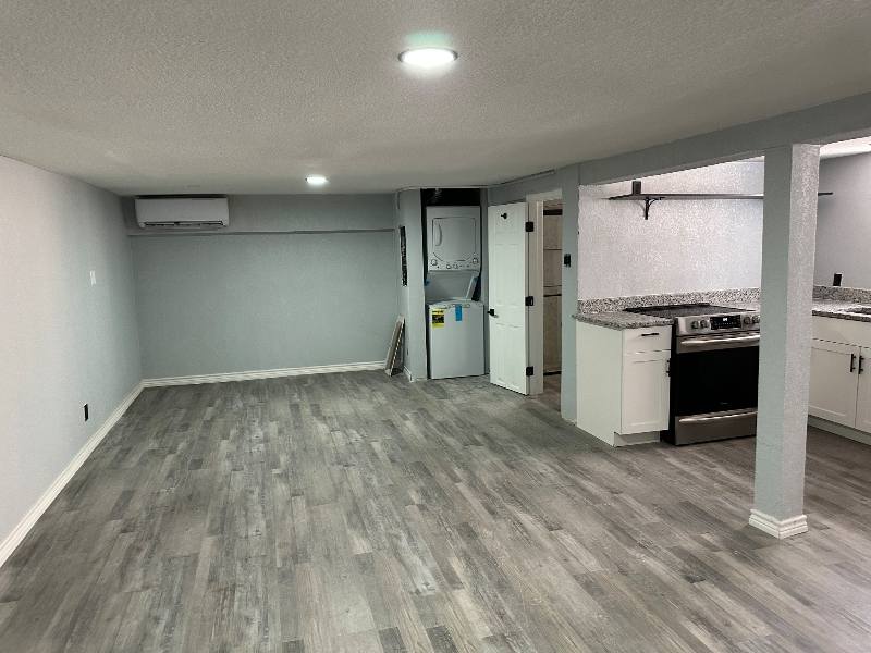 809 Newman St #1 - Photo 2 of 8